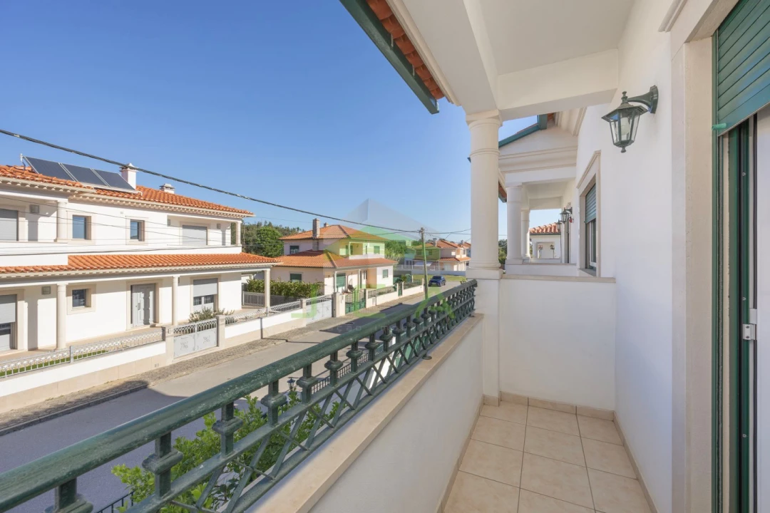 Moradia T4 para Venda em Parceiros e Azoia Foto 32