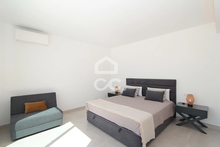 Moradia T3 para Venda em Armação de Pera Foto 22