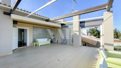 Moradia T4 para Venda em Quarteira