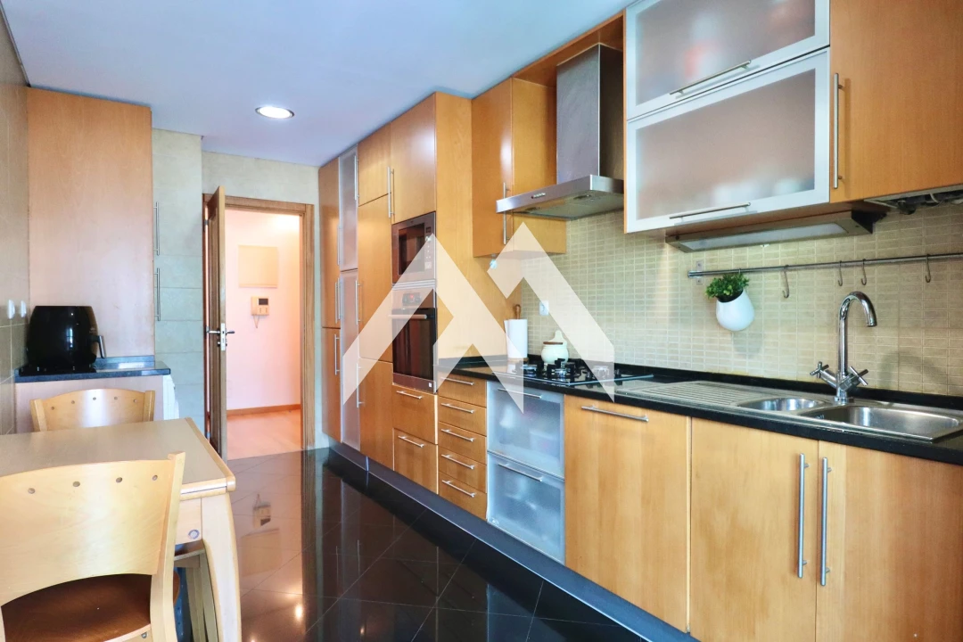 Apartamento T3 para Venda em Rio de Mouro Foto 5