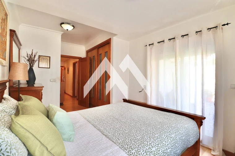 Apartamento T3 para Venda em Rio de Mouro Foto 10