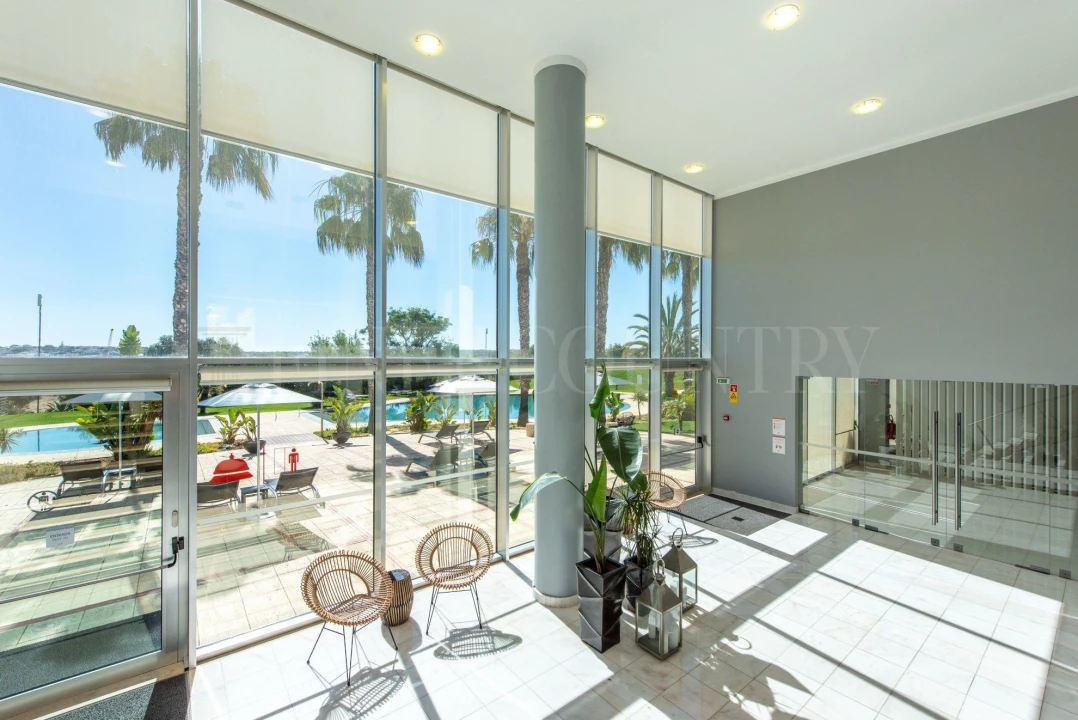 Apartamento T1 para Venda em Portimão Foto 6