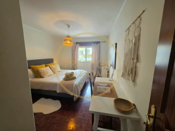 Apartamento T3 para Arrendamento em Loule (São Clemente)