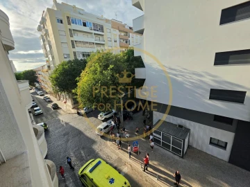 Apartamento T3 para Arrendamento em Loule (São Clemente)