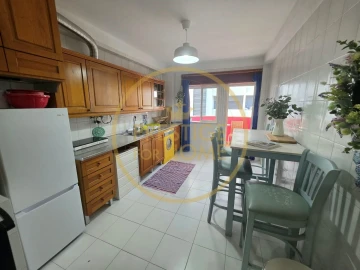 Apartamento T3 para Arrendamento em Loule (São Clemente)