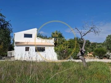 Moradia T3 para Venda em Faro (Sé e São Pedro)