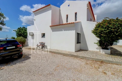 Moradia T5 para Venda em Faro (Sé e São Pedro)