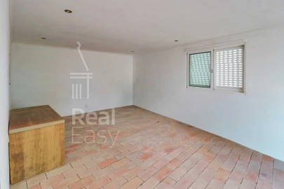 Moradia T5 para Venda em Faro (Sé e São Pedro)