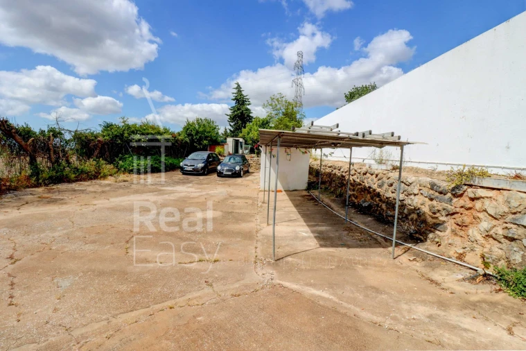 Moradia T5 para Venda em Faro (Sé e São Pedro) Foto 37