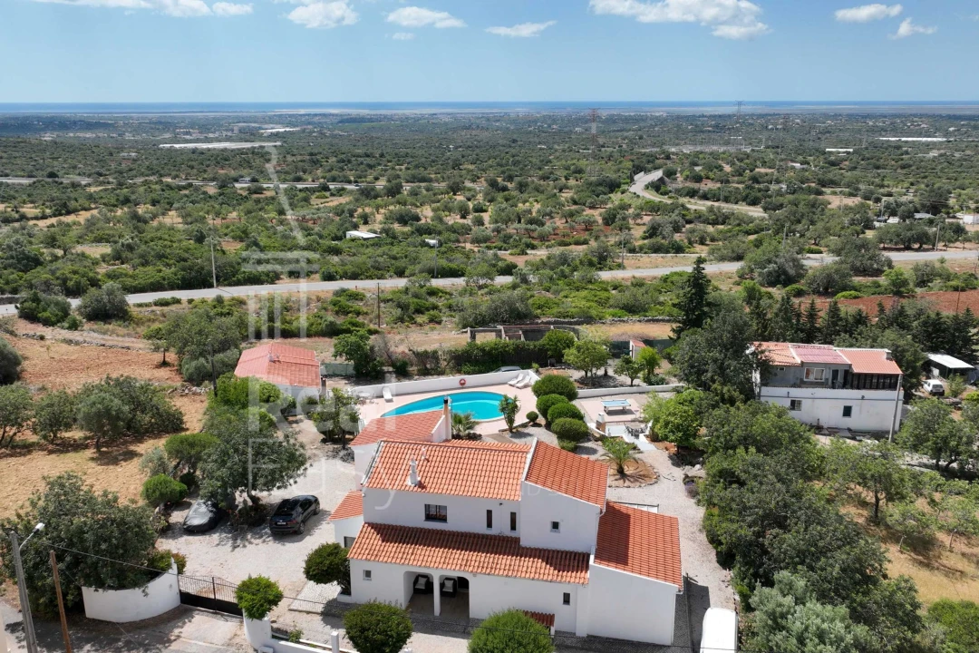 Moradia T5 para Venda em Faro (Sé e São Pedro) Foto 3