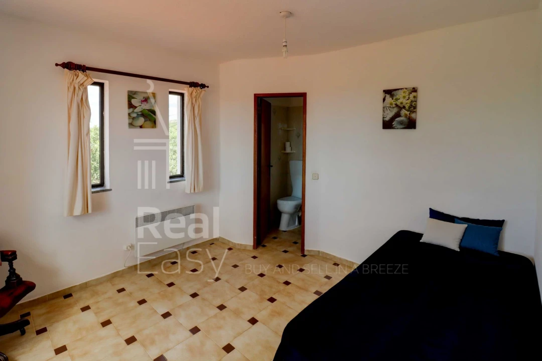 Moradia T5 para Venda em Faro (Sé e São Pedro) Foto 28