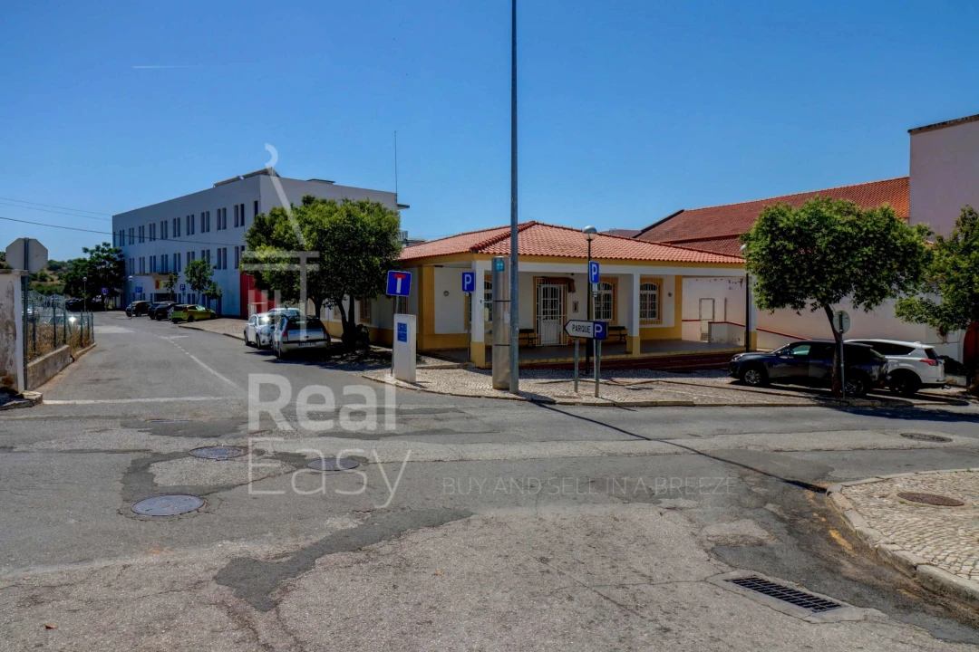 Apartamento T2 para Venda em Faro (Sé e São Pedro) Foto 27