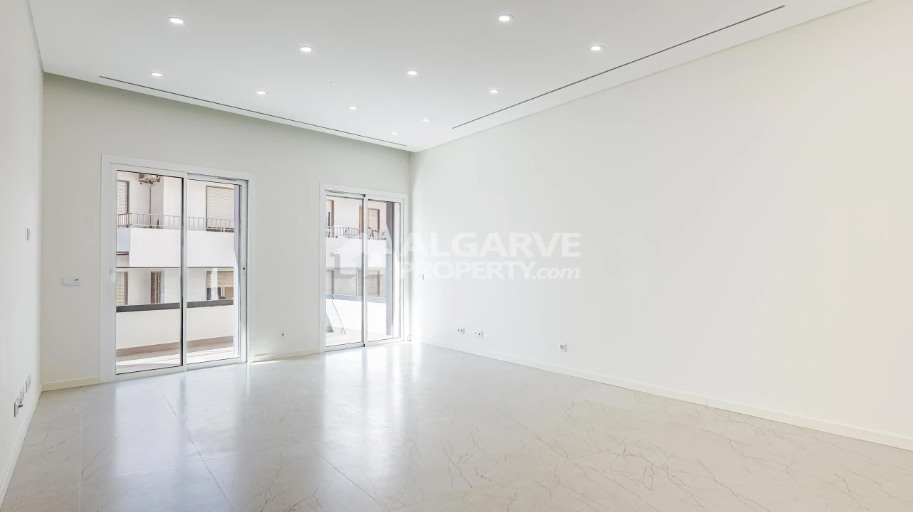 Apartamento T1 para Venda em Quarteira Foto 3