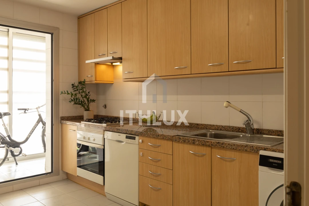 Apartamento T2 para Arrendamento em Campolide Foto 26