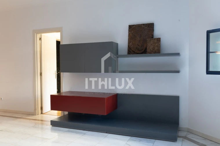 Apartamento T2 para Arrendamento em Campolide Foto 25