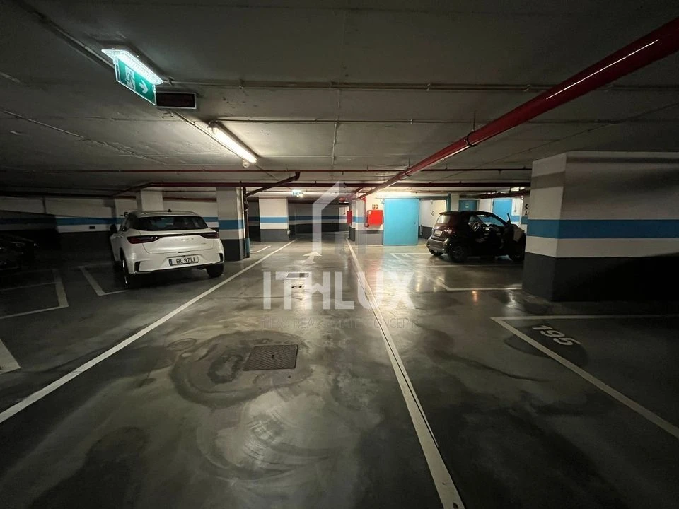Apartamento T2 para Arrendamento em Campolide Foto 36