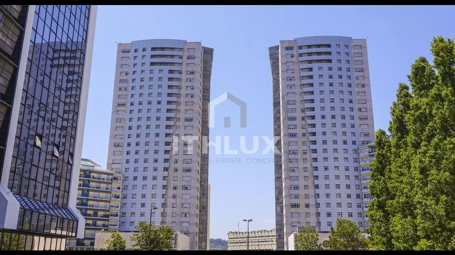 Apartamento T2 para Arrendamento em Campolide