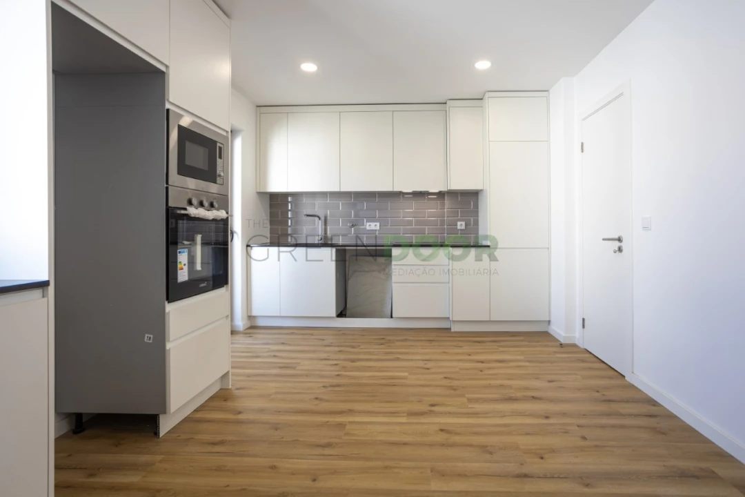Apartamento T2 para Arrendamento em Seixal, Arrentela e Aldeia de Paio Pires Foto 3