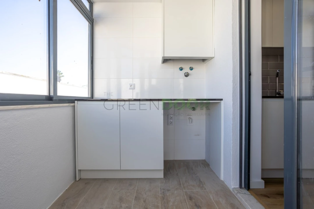 Apartamento T2 para Arrendamento em Seixal, Arrentela e Aldeia de Paio Pires Foto 5