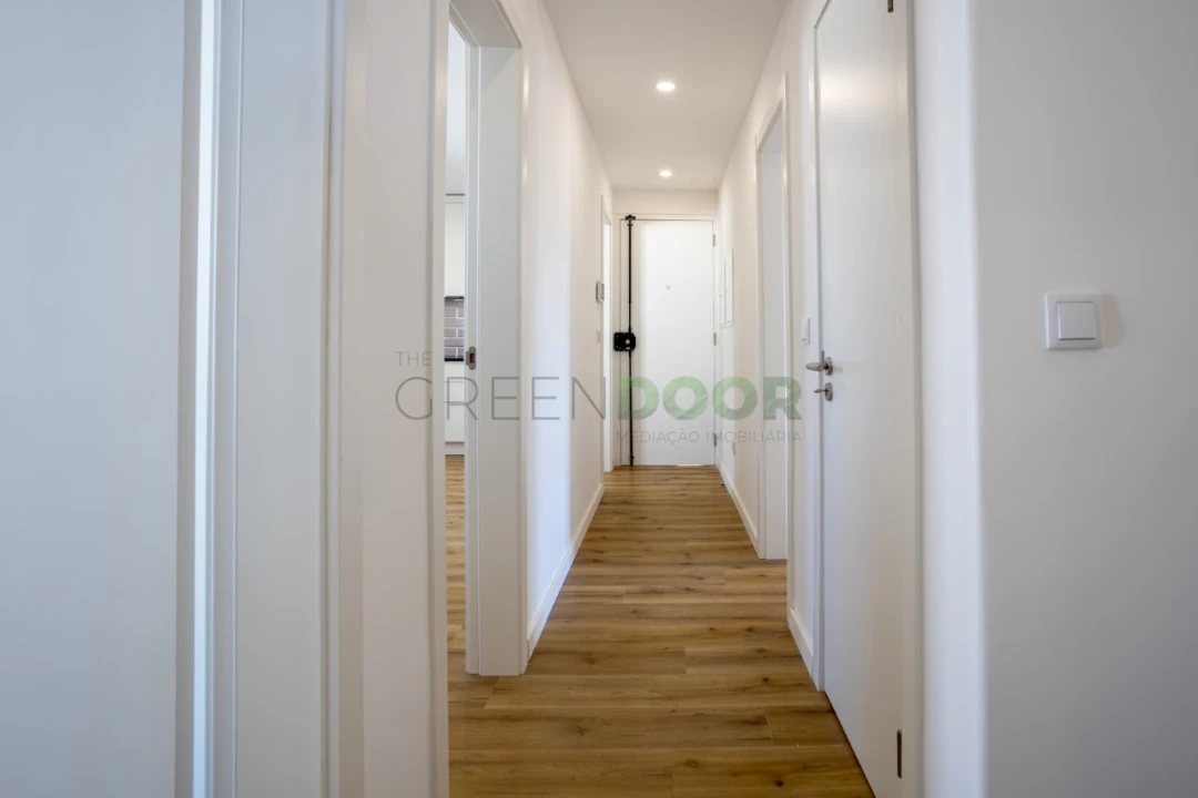 Apartamento T2 para Arrendamento em Seixal, Arrentela e Aldeia de Paio Pires Foto 6