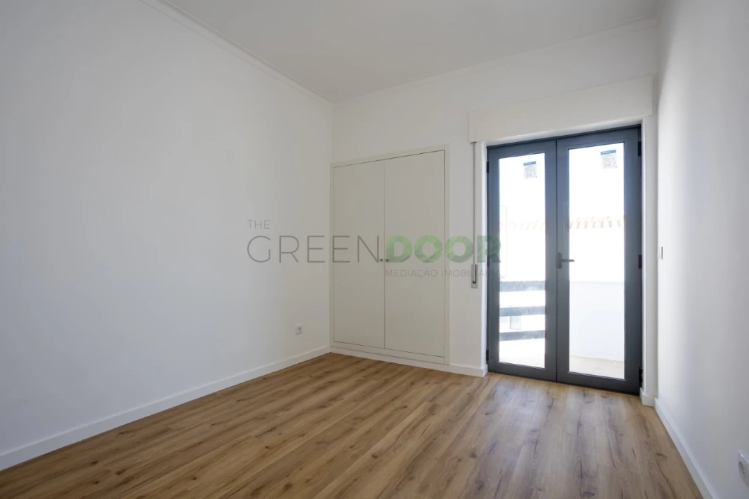Apartamento T2 para Arrendamento em Seixal, Arrentela e Aldeia de Paio Pires Foto 7