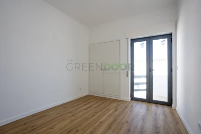 Apartamento T2 para Arrendamento em Seixal, Arrentela e Aldeia de Paio Pires