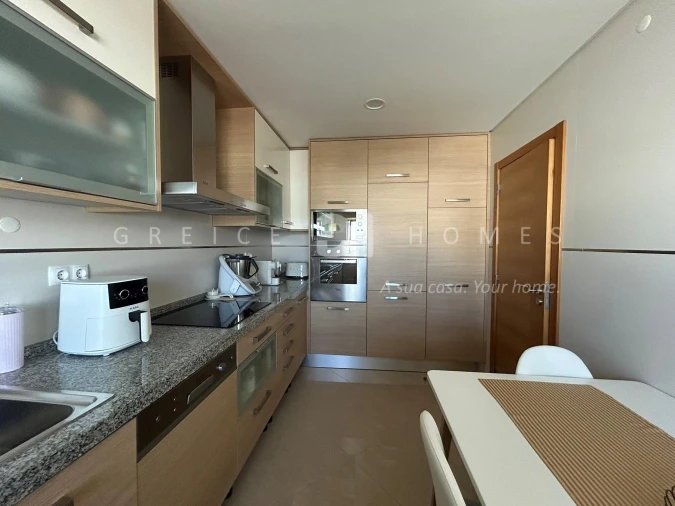 Apartamento T2 para Venda em Quarteira Foto 5