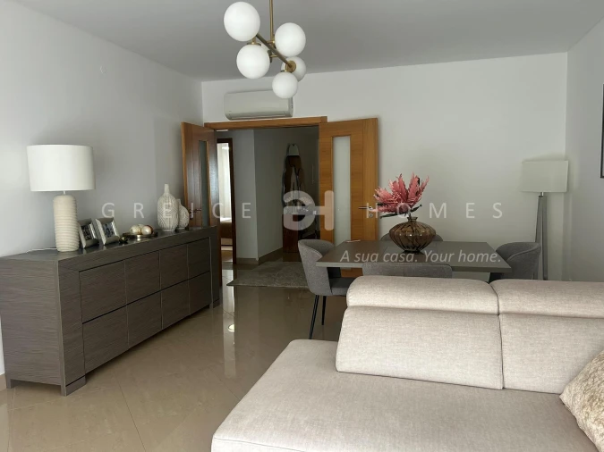 Apartamento T2 para Venda em Quarteira Foto 9