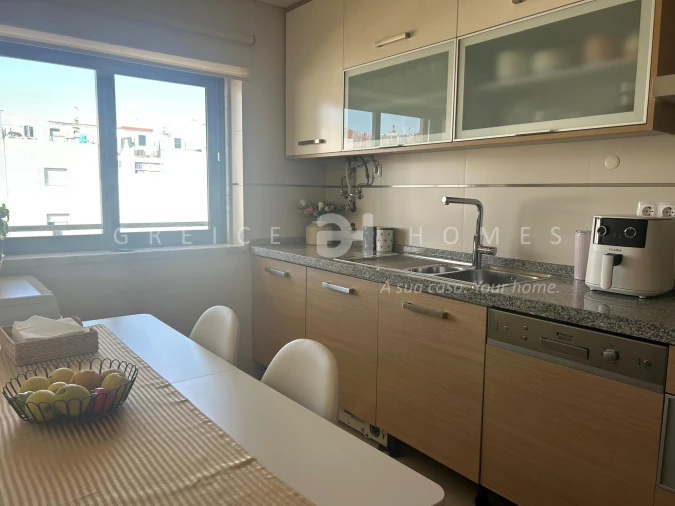 Apartamento T2 para Venda em Quarteira Foto 3