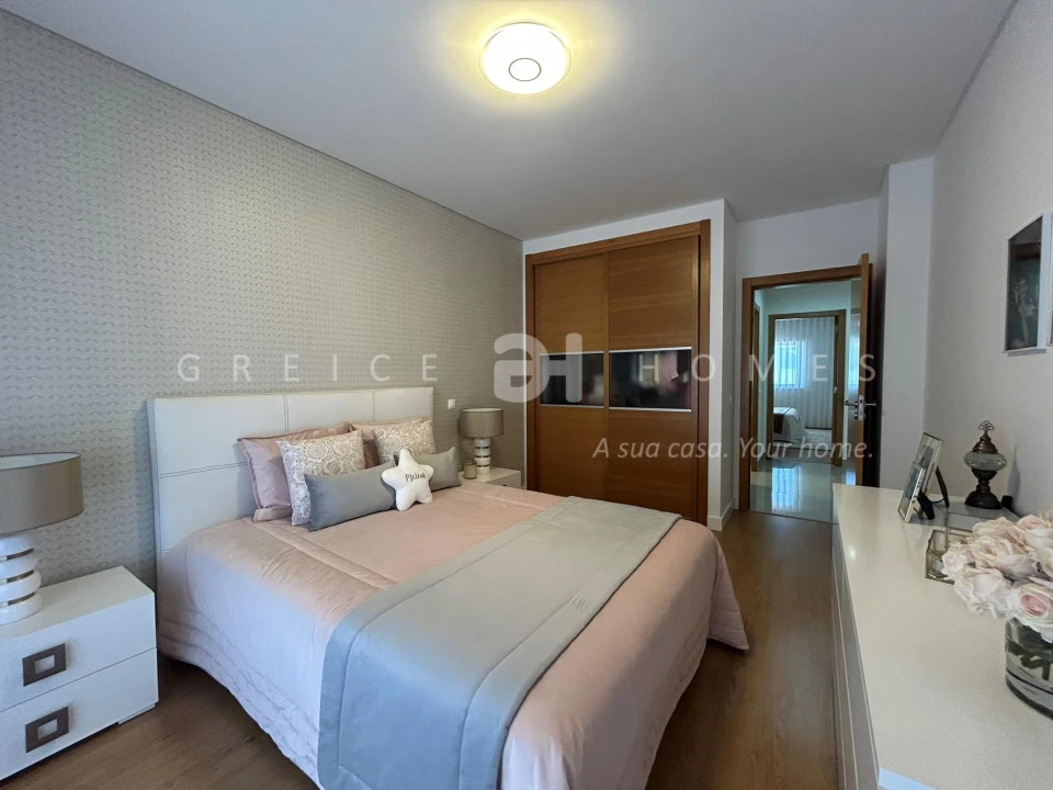 Apartamento T2 para Venda em Quarteira Foto 17