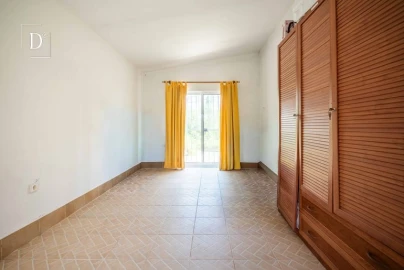 Moradia T4 para Venda em Faro (Sé e São Pedro)