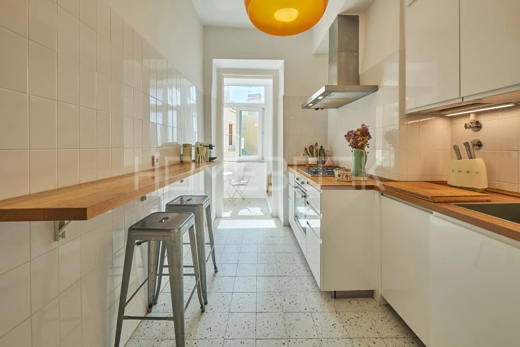 Apartamento T2 para Venda em Arroios Foto 5