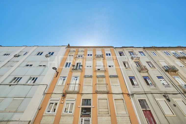 Apartamento T2 para Venda em Arroios Foto 23
