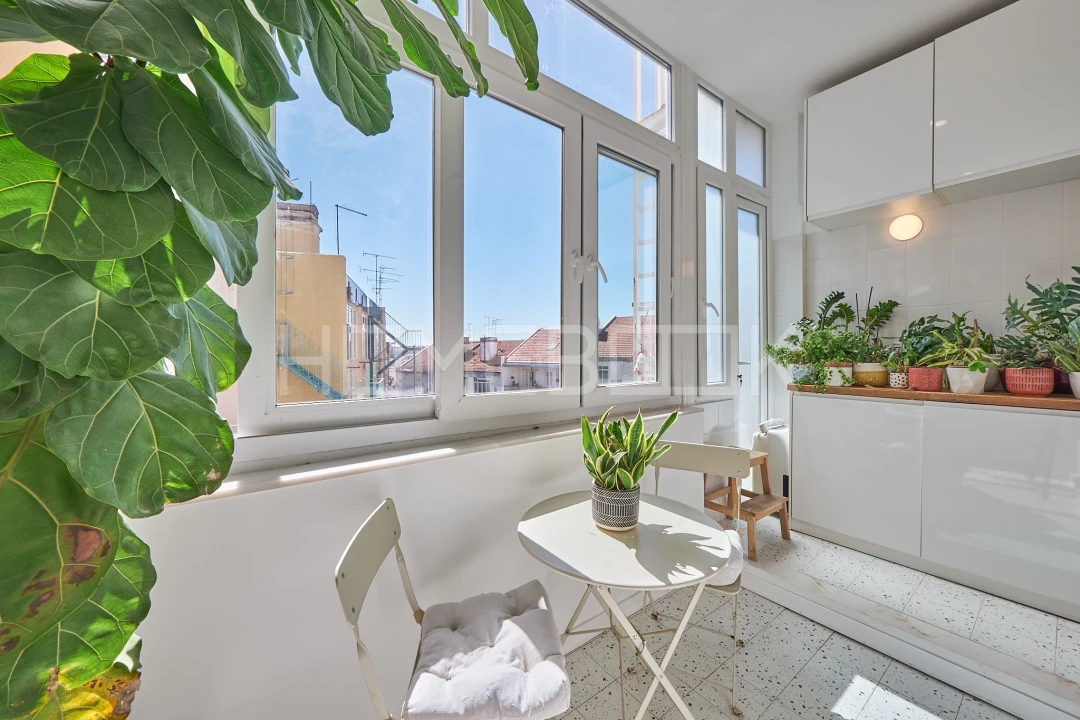 Apartamento T2 para Venda em Arroios Foto 10