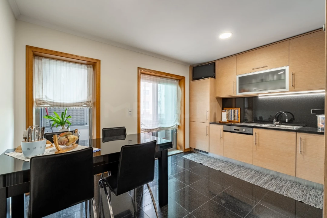 Apartamento T1 para Venda em Alfena Foto 6