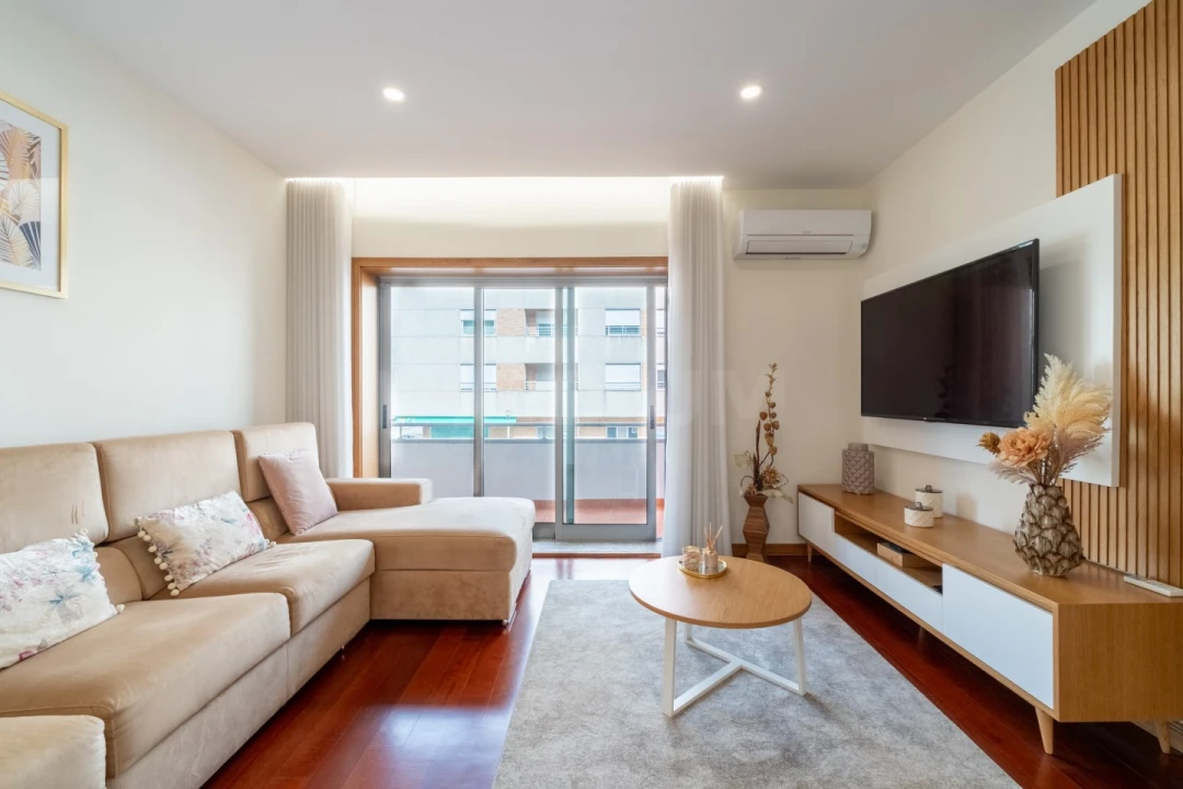 Apartamento T1 para Venda em Alfena Foto 3
