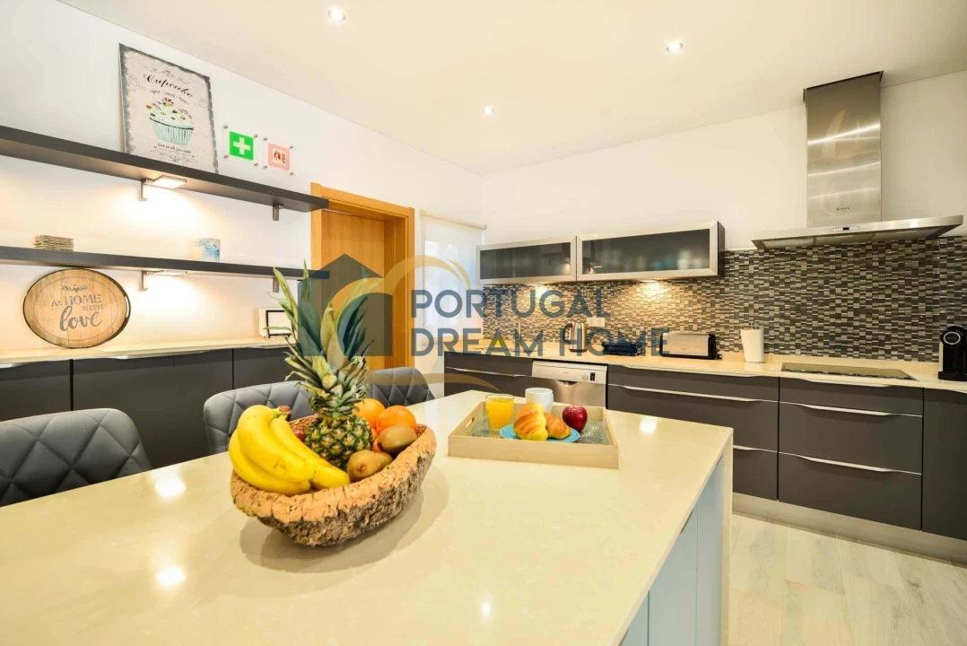 Moradia T6 para Venda em Faro (Sé e São Pedro) Foto 29