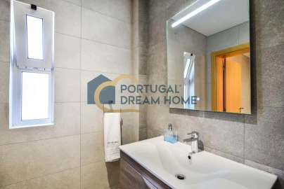 Moradia T6 para Venda em Faro (Sé e São Pedro)