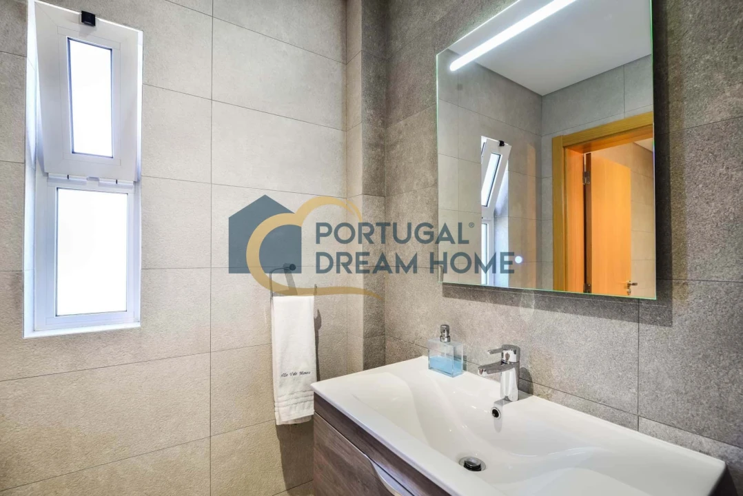Moradia T6 para Venda em Faro (Sé e São Pedro) Foto 39
