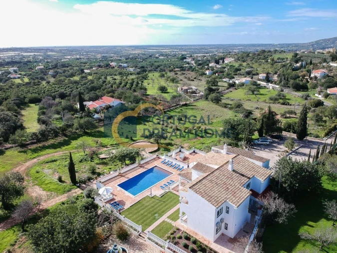 Moradia T6 para Venda em Faro (Sé e São Pedro) Foto 6