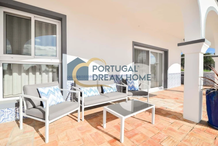 Moradia T6 para Venda em Faro (Sé e São Pedro) Foto 8
