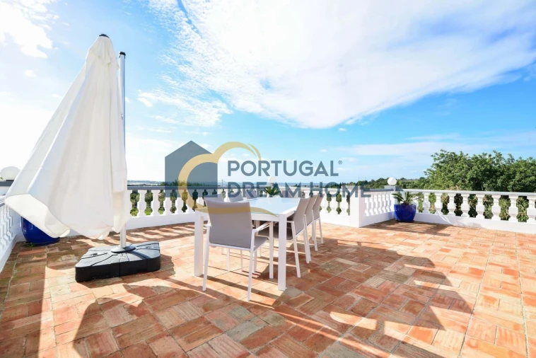 Moradia T6 para Venda em Faro (Sé e São Pedro) Foto 32