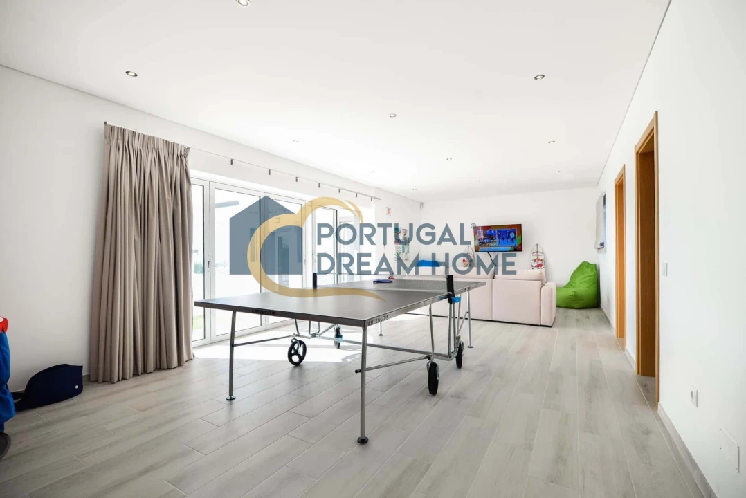 Moradia T6 para Venda em Faro (Sé e São Pedro) Foto 35