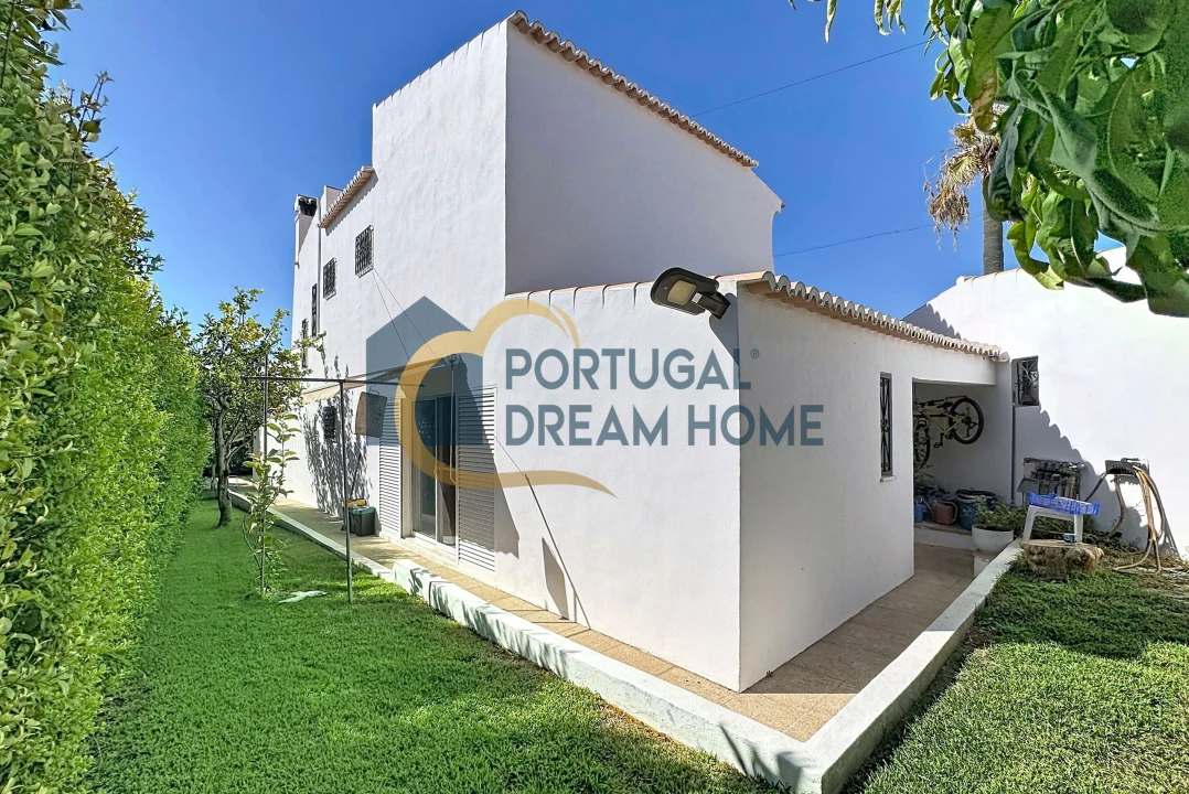 Moradia T4 para Venda em Albufeira e Olhos de Água Foto 28