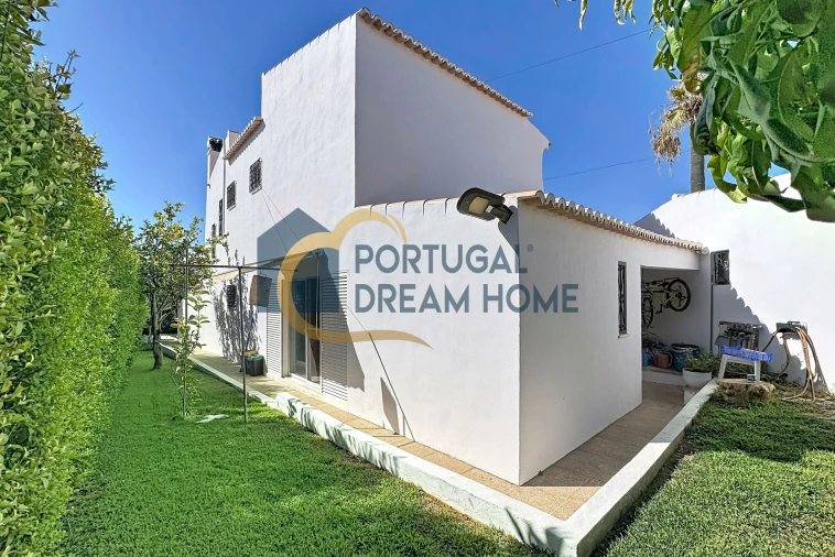Moradia T4 para Venda em Albufeira e Olhos de Água Foto 28