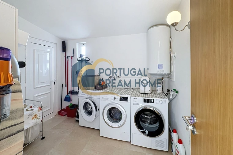 Moradia T4 para Venda em Albufeira e Olhos de Água Foto 9