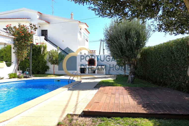 Moradia T4 para Venda em Albufeira e Olhos de Água Foto 31