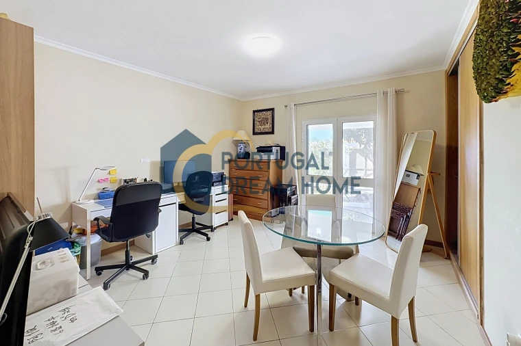 Moradia T4 para Venda em Albufeira e Olhos de Água Foto 10