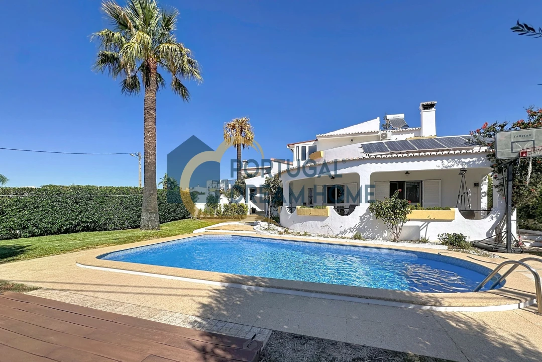 Moradia T4 para Venda em Albufeira e Olhos de Água Foto 30