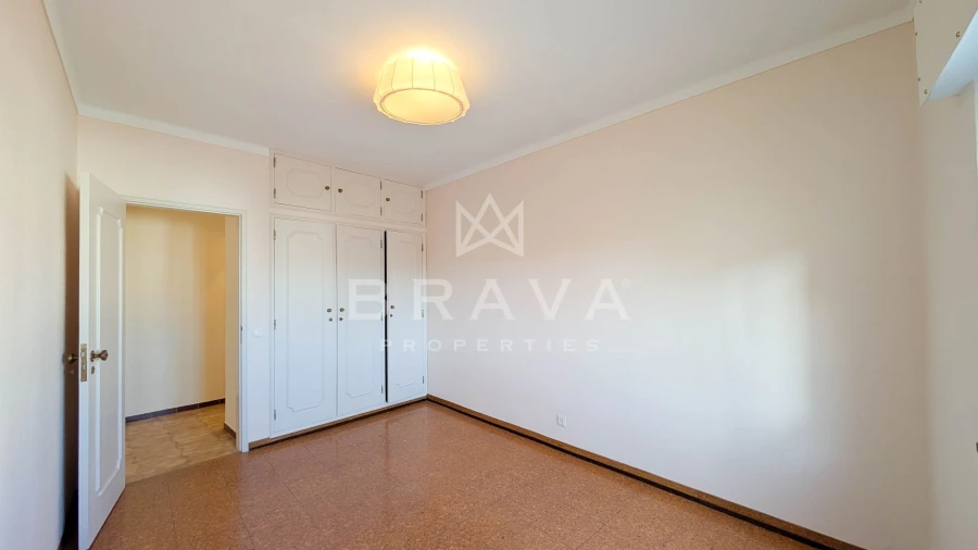 Apartamento T1 para Venda em Quarteira Foto 10